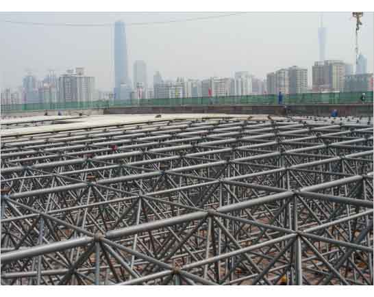 新泰新建铁路干线广州调度网架工程
